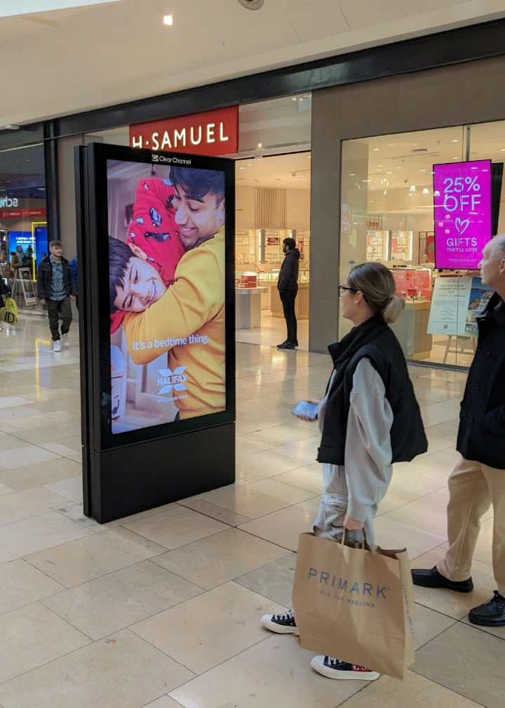 Cultural Events This Season: How OOH Advertising Can Make a Splash